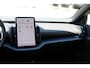 Volvo EX30 Single Motor Extended Range Plus Europa | Beschikbaar vanaf 10-2026 | Adaptieve Cruise Control met Pilot Assist | Premium audio by Harman Kardon | Verwarmbare voorstoelen + stuurwiel | Park Assist voor + achter | Parkeercamera | Blind Spot