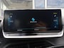 Peugeot e-2008 GT EV 3-FASEN 50kWh 136pk | KEYLESS ENTRY | STOELVERW. | 3D i-COCKPIT® | NAVI | CAMERA | 17'' LM | APPLE CARPLAY / ANDROID AUTO |