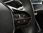 Peugeot e-2008 GT EV 3-FASEN 50kWh 136pk | KEYLESS ENTRY | STOELVERW. | 3D i-COCKPIT® | NAVI | CAMERA | 17'' LM | APPLE CARPLAY / ANDROID AUTO |