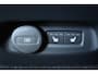Volvo EX40 Single Motor Extended Range Ultra Europa 82 kWh | Semi-Electrische wegklapbare trekhaak | Panoramadak | 20" Lictmetalen velgen | Parkeersensoren voor + achter | 360° Parkeercamera | Harman Kardon Premium Audio | Electrische Bedienbare voorstoelen |