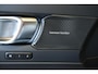Volvo EX40 Single Motor Extended Range Ultra Europa 82 kWh | Semi-Electrische wegklapbare trekhaak | Panoramadak | 20" Lictmetalen velgen | Parkeersensoren voor + achter | 360° Parkeercamera | Harman Kardon Premium Audio | Electrische Bedienbare voorstoelen |