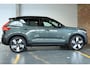 Volvo EX40 Single Motor Extended Range Ultra Europa 82 kWh | Semi-Electrische wegklapbare trekhaak | Panoramadak | 20" Lictmetalen velgen | Parkeersensoren voor + achter | 360° Parkeercamera | Harman Kardon Premium Audio | Electrische Bedienbare voorstoelen |