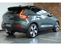 Volvo EX40 Single Motor Extended Range Ultra Europa 82 kWh | Semi-Electrische wegklapbare trekhaak | Panoramadak | 20" Lictmetalen velgen | Parkeersensoren voor + achter | 360° Parkeercamera | Harman Kardon Premium Audio | Electrische Bedienbare voorstoelen |