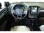 Volvo EX40 Single Motor Extended Range Ultra Europa 82 kWh | Semi-Electrische wegklapbare trekhaak | Panoramadak | 20" Lictmetalen velgen | Parkeersensoren voor + achter | 360° Parkeercamera | Harman Kardon Premium Audio | Electrische Bedienbare voorstoelen |