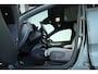 Volvo EX40 Single Motor Extended Range Ultra Europa 82 kWh | Semi-Electrische wegklapbare trekhaak | Panoramadak | 20" Lictmetalen velgen | Parkeersensoren voor + achter | 360° Parkeercamera | Harman Kardon Premium Audio | Electrische Bedienbare voorstoelen |