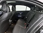 Mercedes-Benz C-klasse 300 e Business Solution Luxury | Winterpakket | Trekhaak | Warmtewerend, donkergetint glas | Panoramaschuifdak | GUARD 360° Plus | 18 inch vijf-dubbelspaaks lichtmetalen velgen |