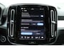 Volvo XC40 B4 Plus Dark Trekhaak, inklapbaar | Stoel-/stuurwielverwarming | Premium audio by Harman Kardon | Elektrisch verstelbare voorstoelen met geheugenfunctie | Adaptieve cruise control | 18 inch. lichtmetalen velgen | Pilot assist | BLIS | Apple carplay/ Android auto |