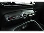 Volvo XC40 B4 Plus Dark Trekhaak, inklapbaar | Stoel-/stuurwielverwarming | Premium audio by Harman Kardon | Elektrisch verstelbare voorstoelen met geheugenfunctie | Adaptieve cruise control | 18 inch. lichtmetalen velgen | Pilot assist | BLIS | Apple carplay/ Android auto |