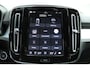 Volvo XC40 B4 Plus Dark Trekhaak, inklapbaar | Stoel-/stuurwielverwarming | Premium audio by Harman Kardon | Elektrisch verstelbare voorstoelen met geheugenfunctie | Adaptieve cruise control | 18 inch. lichtmetalen velgen | Pilot assist | BLIS | Apple carplay/ Android auto |