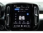 Volvo XC40 B4 Plus Dark Trekhaak, inklapbaar | Stoel-/stuurwielverwarming | Premium audio by Harman Kardon | Elektrisch verstelbare voorstoelen met geheugenfunctie | Adaptieve cruise control | 18 inch. lichtmetalen velgen | Pilot assist | BLIS | Apple carplay/ Android auto |