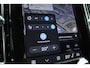 Volvo XC40 B4 Plus Dark Trekhaak, inklapbaar | Stoel-/stuurwielverwarming | Premium audio by Harman Kardon | Elektrisch verstelbare voorstoelen met geheugenfunctie | Adaptieve cruise control | 18 inch. lichtmetalen velgen | Pilot assist | BLIS | Apple carplay/ Android auto |