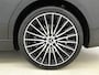 Mercedes-Benz C-klasse 300 e 140 Years Edition | Comfortpakket Plus | Nightpakket | Parkeerpakket met 360°-camera | Trekhaak | Middenconsole metaalstructuur | 19" multispaaks lichtmetalen AMG-velgen | Panoramaschuifdak |
