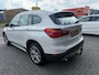 BMW X1 xDrive20i xLine | 3E EIGENAAR | 12MND GARANTIE | PANO DAK | HEAD UP | LEDER | NAVI |
