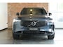 Volvo XC90 T8 Plug-in hybrid AWD Ultra Dark Executive Edition | 22" Lichtmetalen Wielen | Bowers & Wilkins Audio | Luchtvering | Geventileerde Voorstoelen met Massage | Extra Getint Glas |