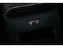 Volvo XC60 2.0 T6 Plug-in Hybrid AWD Plus Dark | PHEV Long Range | Harman Kardon Audio | Panoramadak | Achteruitrijcamera | Sportstoelen | Stoelverwarming voor en achter | Keyless Entry | Elektrische Achterklep | Elektrisch Verstelbare Voorstoelen | Cruise Control Adaptief | BLIS | Navigatie | Apple Carplay | Android Auto
