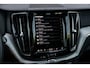 Volvo XC60 2.0 T6 Plug-in Hybrid AWD Plus Dark | PHEV Long Range | Harman Kardon Audio | Panoramadak | Achteruitrijcamera | Sportstoelen | Stoelverwarming voor en achter | Keyless Entry | Elektrische Achterklep | Elektrisch Verstelbare Voorstoelen | Cruise Control Adaptief | BLIS | Navigatie | Apple Carplay | Android Auto