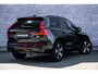 Volvo XC60 2.0 T6 Plug-in Hybrid AWD Plus Dark | PHEV Long Range | Harman Kardon Audio | Panoramadak | Achteruitrijcamera | Sportstoelen | Stoelverwarming voor en achter | Keyless Entry | Elektrische Achterklep | Elektrisch Verstelbare Voorstoelen | Cruise Control Adaptief | BLIS | Navigatie | Apple Carplay | Android Auto