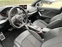Audi Q2 35 TFSI S Edition S-line binnen-buiten / panoramadak / parkeerpakket
