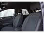 Volkswagen T-Roc 1.5 TSI R-Line Black Style LED grill, Adaptive cruise, Ergo active + Massage, IQ Light, Afn. trekhaak,  Camera