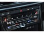 Volkswagen T-Roc 1.5 TSI R-Line Black Style LED grill, Adaptive cruise, Ergo active + Massage, IQ Light, Afn. trekhaak,  Camera
