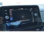 Volkswagen T-Roc 1.5 TSI R-Line Black Style LED grill, Adaptive cruise, Ergo active + Massage, IQ Light, Afn. trekhaak,  Camera