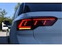Volkswagen T-Roc 1.5 TSI R-Line Black Style LED grill, Adaptive cruise, Ergo active + Massage, IQ Light, Afn. trekhaak,  Camera