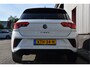 Volkswagen T-Roc 1.5 TSI R-Line Black Style LED grill, Adaptive cruise, Ergo active + Massage, IQ Light, Afn. trekhaak,  Camera