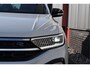 Volkswagen T-Roc 1.5 TSI R-Line Black Style LED grill, Adaptive cruise, Ergo active + Massage, IQ Light, Afn. trekhaak,  Camera