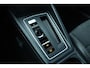 Volkswagen Golf 1.5 eHybrid 204pk Life Edition | SoH 100% | Panoramadak | Trekhaak |