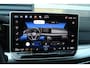 Volkswagen Golf 1.5 eHybrid 204pk Life Edition | SoH 100% | Panoramadak | Trekhaak |