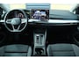 Volkswagen Golf 1.5 eHybrid 204pk Life Edition | SoH 100% | Panoramadak | Trekhaak |