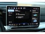 Volkswagen Golf 1.5 eHybrid 204pk Life Edition | SoH 100% | Panoramadak | Trekhaak |
