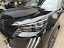 Peugeot 2008 1.2 Hybrid 145 PK GT | Demonstratiemodel Bouwjaar 2026 | Tot 8 jaar Garantie | Navigatie | 360 Graden Camera | 18" Lichtmetalen Velgen | Full LED Verlichting | Dode Hoek Detectie | Adaptieve Cruise Control | DAB+ Radio | Keyless Entry & TSart | Draadloze Telefoonlader | Apple Carplay & Android Auto |