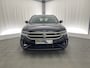 Volkswagen T-Roc 1.0 TSI R-Line | Apple carplay | Ergo stoel | Navi | Camera | IQ-light | Privacy | Dakrail | Stoelverwarm.