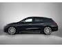 Mercedes-Benz CLA Shooting Brake 200 Business Solution AMG | Premium pakket | Nightpakket | Parkeerpakket | Trekhaak | Vast panoramadak | Massage functie | 19" vijf dubbelspaaks lichtmetalen AMG-velgen |