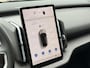 Volvo EX30 P5 Long Range Plus Black Edition Europa 69 kWh | Onyx Black Metallic | Black interieur | 19 inch lichtmetalen velgen | Harman Kardon audio | Adaptieve Cruise Control | Elektrisch verstelbare voorstoelen | Stoel- & stuurwielverwarming