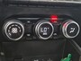 Renault Captur 1.6 E-Tech Plug-in Hybrid 160 Intens | TREKHAAK | DEALER ONDERHOUDEN | TREEPLANKEN | NAVIGATIE | ACHTERUITRIJCAMERA |