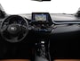 Toyota C-HR / C-HR+ 2.0 Hybrid First Edition | Dealer onderhouden | Bruin Leder | JBL | Dodehoek detectie | Stoelverwarming | Full LED verlichting | Navigatie | Apple CarPlay/Android Auto | Cruise Control Adaptive |