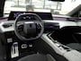 Peugeot e-5008 GT Avantage 73 kWh 7p Camera | Trekhaak | All season | Alcantara bekleding | Warmtepomp |