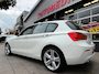 BMW 1-Serie 118i 5Drs - 47.000 KM I Navigatie / Apple CarPlay I Airco I LED I PDC I Sport velgen I Dealer onderhouden