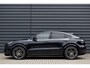 Porsche Cayenne Coupé 3.0 E-Hybrid Sport Chrono | Pano | 360 Camera | 21'' Wielen | Luchtvering | Stuurverwarming |  Stoel + Achterbankverwarming | LED Achterlichten donker |