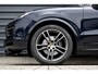 Porsche Cayenne Coupé 3.0 E-Hybrid Sport Chrono | Pano | 360 Camera | 21'' Wielen | Luchtvering | Stuurverwarming |  Stoel + Achterbankverwarming | LED Achterlichten donker |