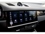 Porsche Cayenne Coupé 3.0 E-Hybrid Sport Chrono | Pano | 360 Camera | 21'' Wielen | Luchtvering | Stuurverwarming |  Stoel + Achterbankverwarming | LED Achterlichten donker |