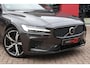 Volvo V60 2.0 T6 350pk Plug-in hybrid AWD Plus Dark | Long Range | SoH 97% | Origineel NL | ACC | Harman/Kardon | Pack Winter | Trekhaak |