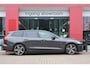 Volvo V60 2.0 T6 350pk Plug-in hybrid AWD Plus Dark | Long Range | SoH 97% | Origineel NL | ACC | Harman/Kardon | Pack Winter | Trekhaak |