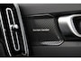 Volvo EX40 SINGLE MOTOR EXT. RANGE ULTRA BLACK EDITION EUROPA *FULL OPTIONS!* -PANO.DAK|HARMAN/KARDON|PIXEL.LED|360°CAM|POWER-SEATS|PRIVACY.GLAS|20"|SoH:100%