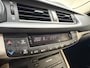 Lexus CT 200h Luxury Line | Leer | Adaptieve cruise control | Verw voorstoelen | 17'' LM all weatherbanden