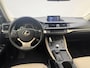 Lexus CT 200h Luxury Line | Leer | Adaptieve cruise control | Verw voorstoelen | 17'' LM all weatherbanden
