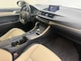 Lexus CT 200h Luxury Line | Leer | Adaptieve cruise control | Verw voorstoelen | 17'' LM all weatherbanden