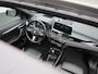 BMW X1 xDrive25e Executive | M-SPORT | Panoramadak | Harman Kardon | Sfeerverlichting | Apple Carplay / Android Auto | Stoelverwarming | Adaptive Cruise Control | Heads-Up | Elektrische Achterklep | Leder | Navigatie | Climate Control | Lichtmetalen Velgen |